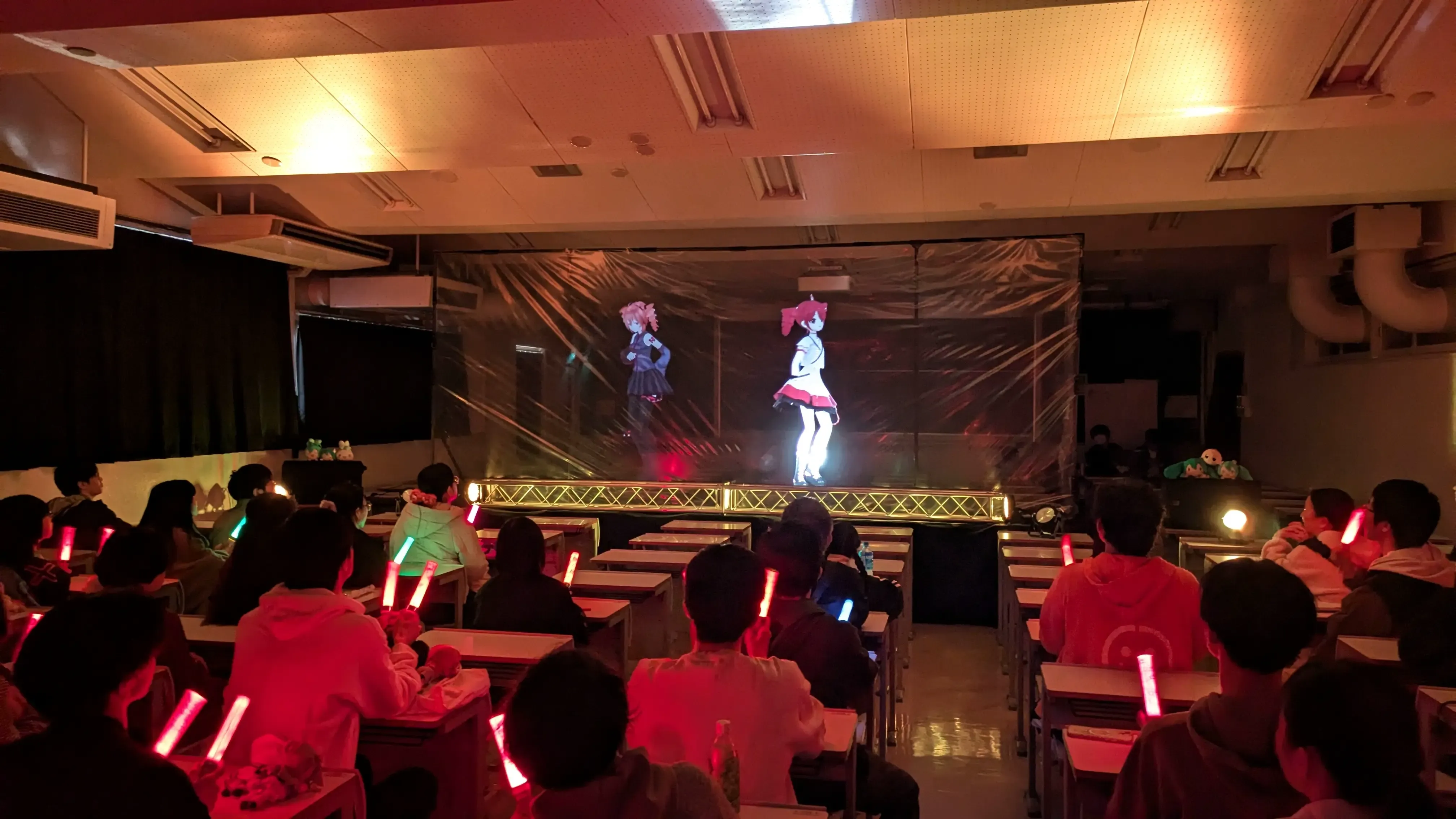 教室ライブの様子。